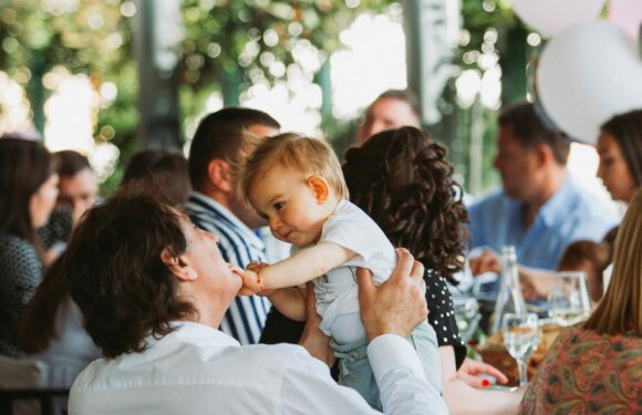 Jak wybrać restaurację na chrzciny?